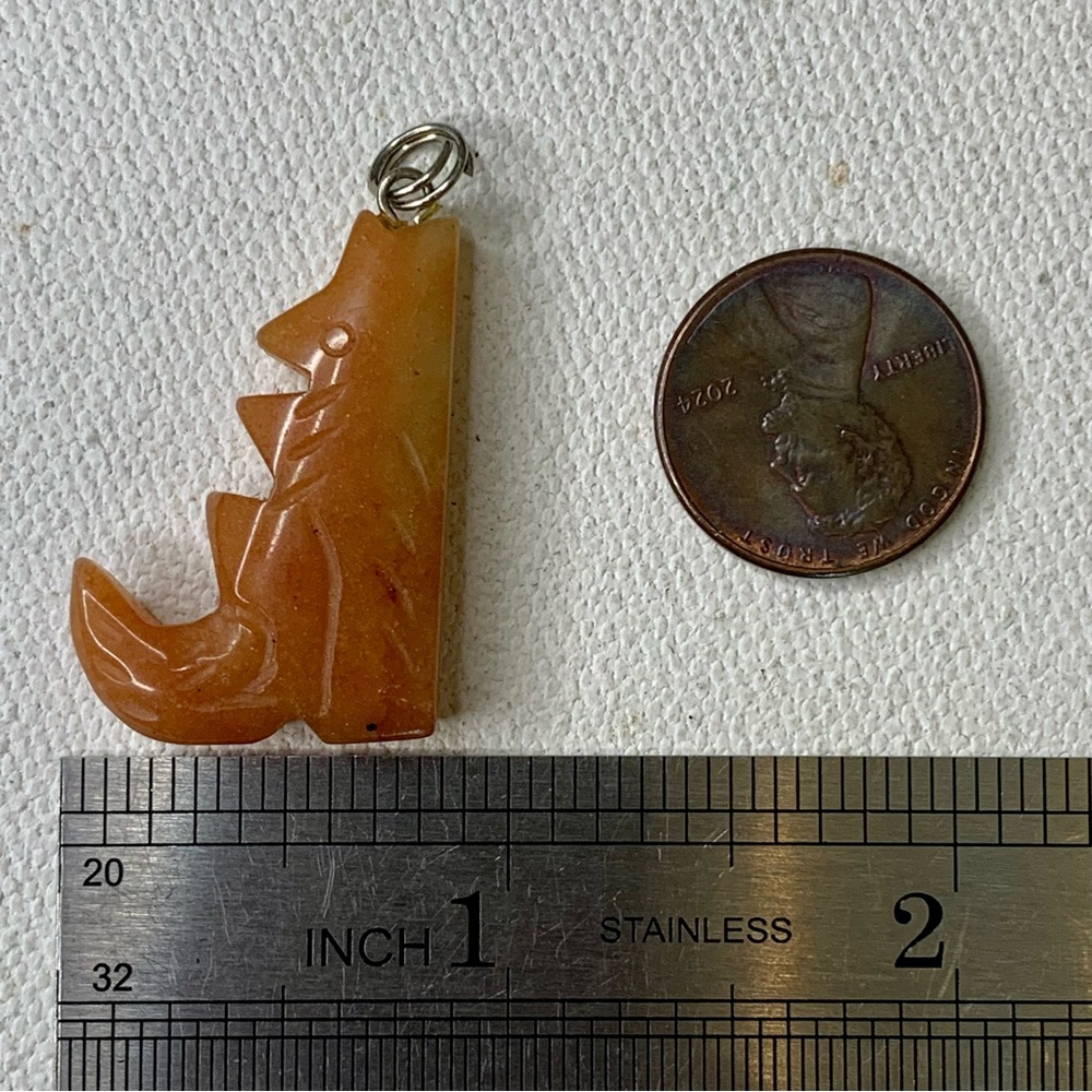 Crystal Wolf Necklace Pendant Native American Style Carved Orange Aventurine 1.4 - Picture 7 of 8
